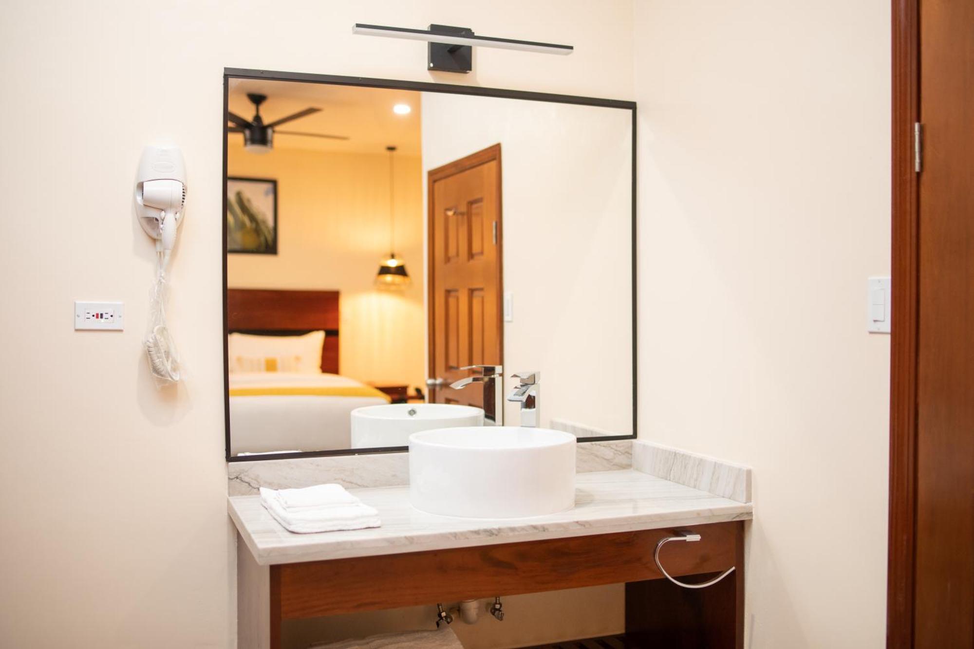 The West House Boutique Hotel ซานอิกนาซิโอ ภายนอก รูปภาพ